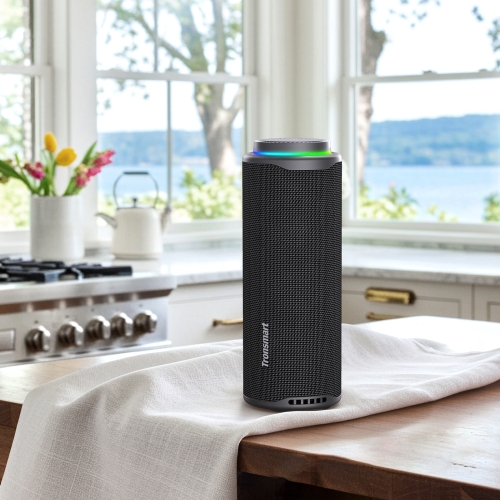 Tronsmart T8 Hordozható Bluetooth Hangszóró, 40 W, 360° Hangzás, Bluetooth 5.3, IPX7, Akár 18 Óra Üzemidő, Fekete
